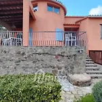Palmitos Nyaraló *